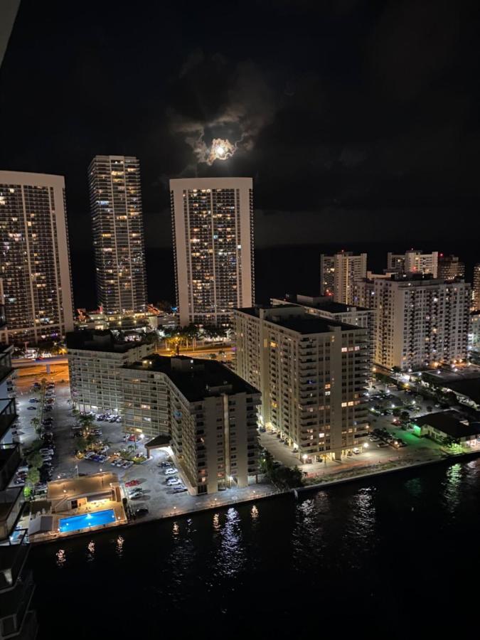 Studio 2Bed Beach Apmt With Amazing Views 30B Hallandale Beach Eksteriør billede