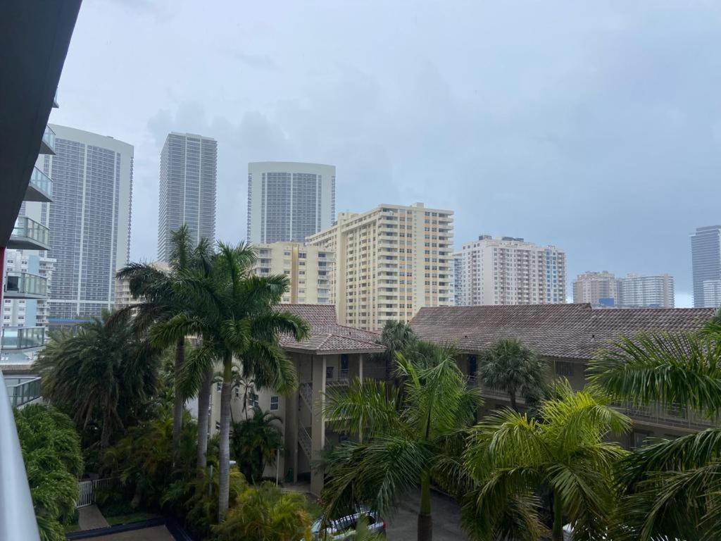 Studio 2Bed Beach Apmt With Amazing Views 30B Hallandale Beach Eksteriør billede